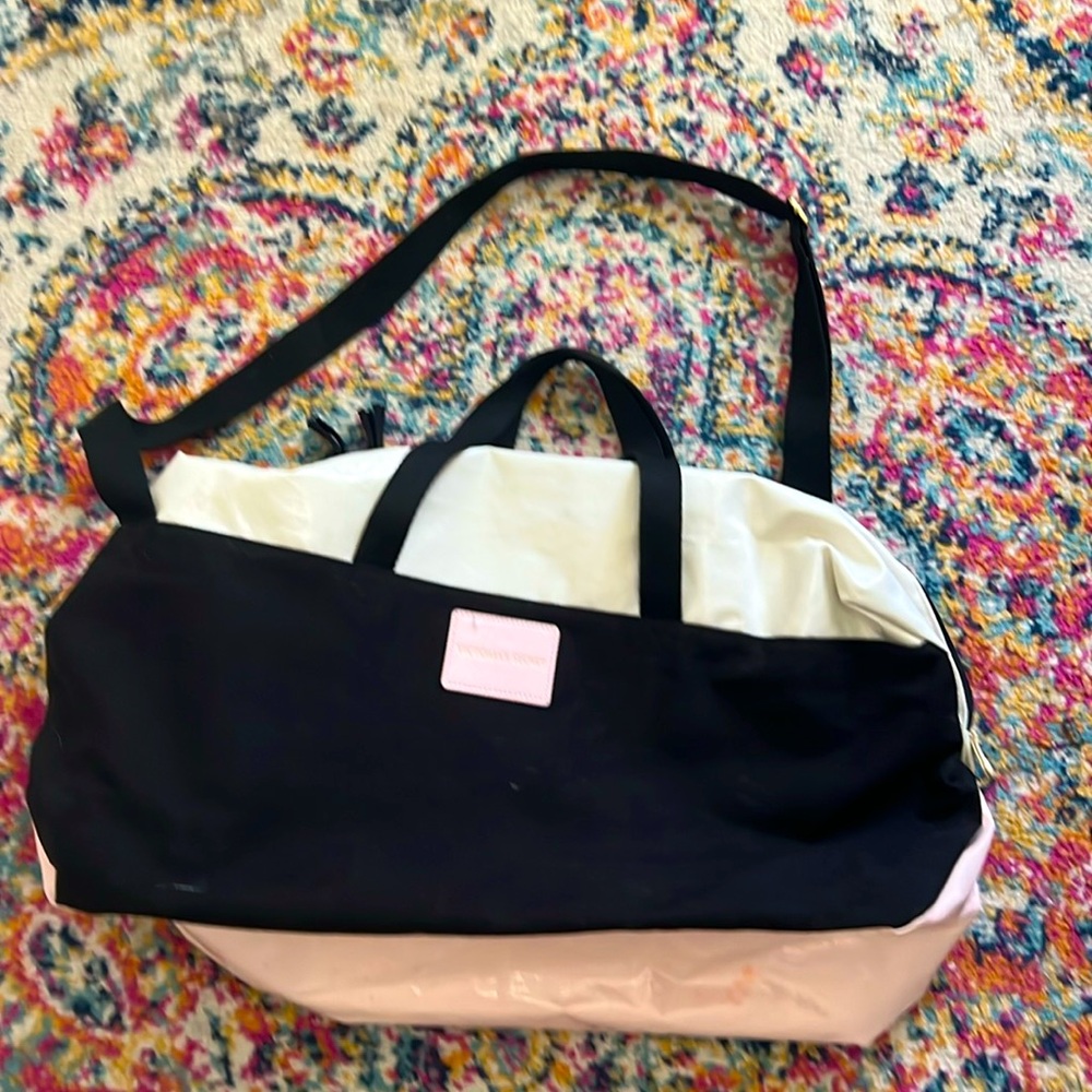 VS Weekender Bag